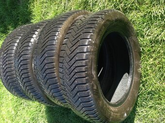 Predám zimné r15 185/65 - 6