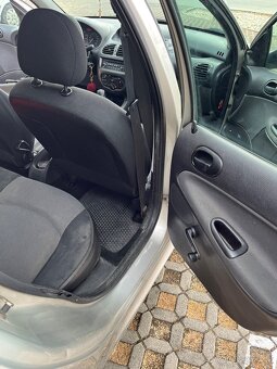 Peugeot 206 - 6