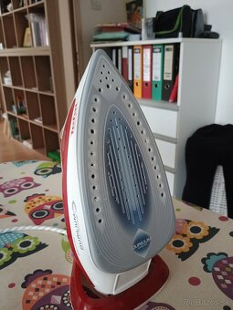 Žehlička a žehliaca doska - 6