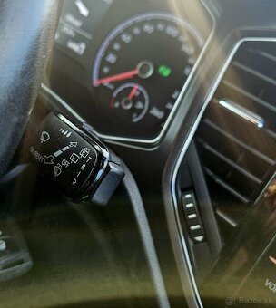 Volkswagen T-Roc 2.0TDI STYLE DSG - 6