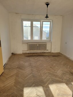 Veľký 2 izb. byt, ul. Školská - 6