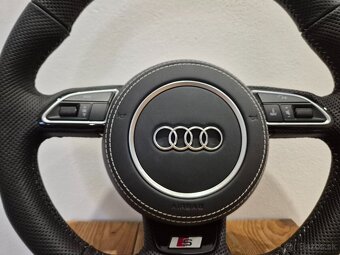 AUDI MULTIFUNKCNY PERFOROVANÝ VOLANT - 6