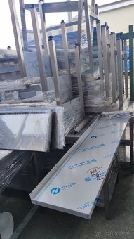 Digestor, odsávač pár, regál, police, nástenné skrine - 6