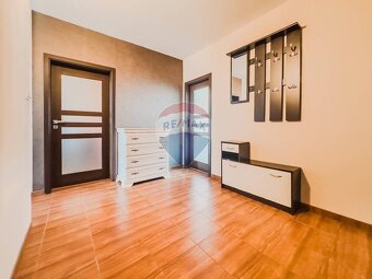 Na predaj 2 a pol-izbový byt s loggiou, Novohradská - Čínsky - 6