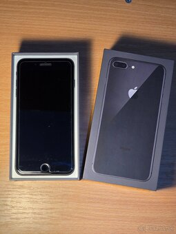 Apple iPhone 8 Plus - 6