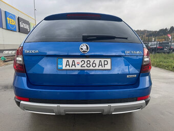 Škoda Octavia Combi 2.0 TDI Scout DSG 4x4 - 6