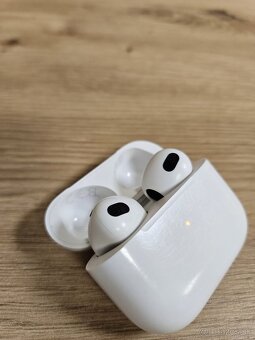 Apple airpods 3 - 6