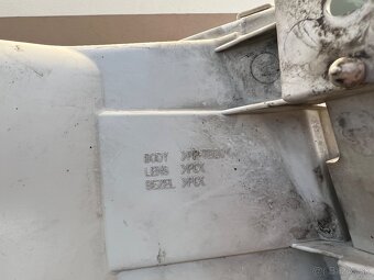 Ľavý reflektor na Skoda octavia 1 - 6