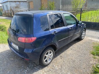 Mazda 2  1.2 55kw benzin rok 2005 - 6