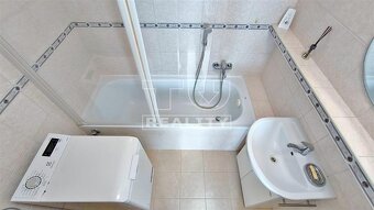 Veľkorysý kompletne rekonštruovaný 2-izbový byt s... - 6