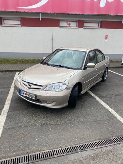 Honda Civic 7g sedan 1.6 v-tec - 6