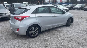 Hyundai i30 1.4i 73kw M6 - 6