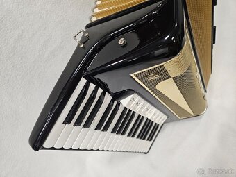 Akordeon hohner lucia IV, 96 basovy - 6