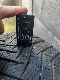 Zimné gumy 235/45 r18 - 6