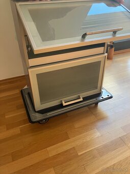 Dve kuchynske vyklopne skrinky Hanak - 6