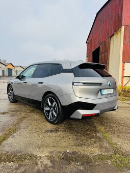 Predam BMW iX50 Xdrive - 6