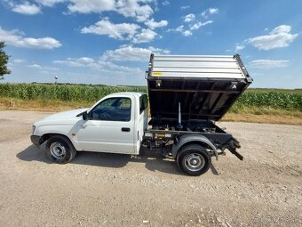 TOYOTA HILUX 3-STRANNÝ VYKLÁPAČ - 6