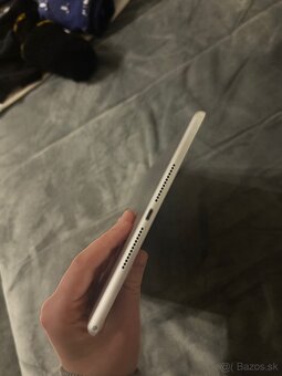iPad 5. generácie 32 GB - 6