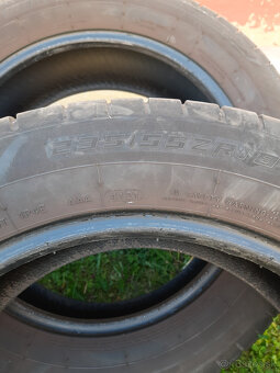 Predám letné pneu 235/55 R18 - 6