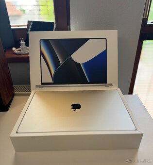 Predám MacBook Pro 16" M1 Pro, 16GB RAM, 1TB SSD, batéria 8 - 6