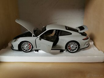Skyline R34, Porsche 911 GT3 1:18 - 6