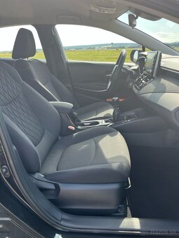 Toyota Corolla 1.5 benzin 92 kW - 6