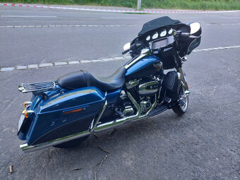 2018 Harley-Davidson Street Glide 115th Anniversary - 6
