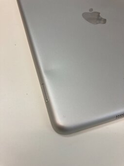 Apple iPad Air Wifi 16GB Model A1475 - 6