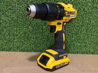 Dewalt Aku príklepová vŕtačka DCD778 - 6