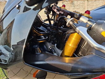 predám Suzuki GSX-R 1000 - 6