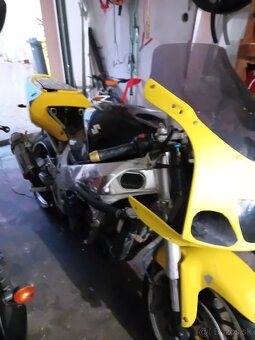 Suzuki gsxr 750 - 6