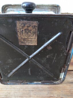 starožitný plechový mlynček - 6