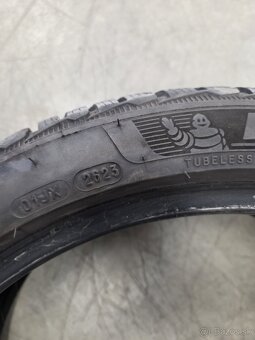 Zimné pneu 245/40/19 michelin 2kusy - 6