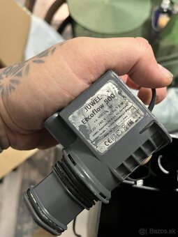 🧩 Akváriový filter Bioflow M – 20 € - 6