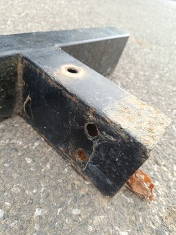 Diely Toyota land cruiser lj 70 - 6