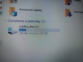 predám 12" HP elitebook 820 g3/8gb ram/ ssd/ Intel core i7 - 6