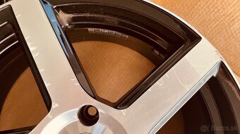 DOTZ CP5  Dark 7Jx17 ET15 4x108 stred 65,1 - 6