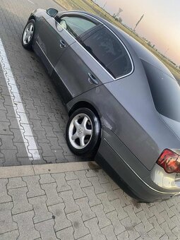 Predám Passat B6.2.0.125kw TDI  DSG - 6