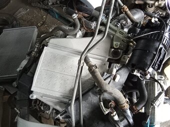 Toyota hilux 2.4 diesel rok 2023 zelená tmavá metalíza - 6