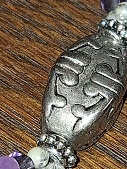 KRÁSNY NÁHRDELNÍK - 6