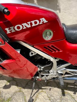 Honda vf 1000 f2 - 6