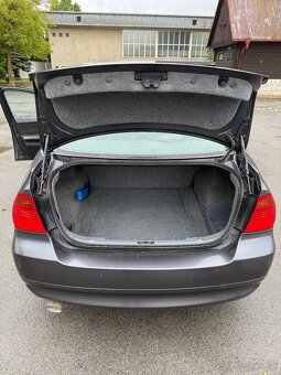 BMW 320D - 6