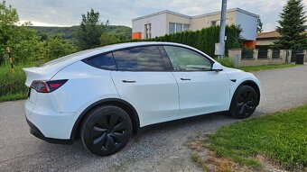 Tesla Model Y SUV 378kw Long Range 99 900km, dual motor 4x4 - 6