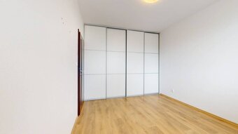 Predaj 2 izb. priestranného bytu s terasou v Stupave, Cement - 6