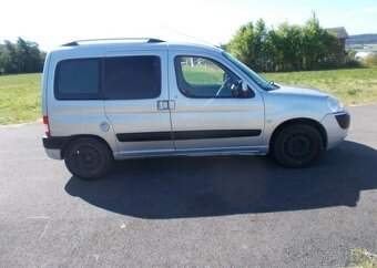 Citroën Berlingo 1,6 66KW KLIMA ,KOUP ČR nafta manuál 66 kw - 6