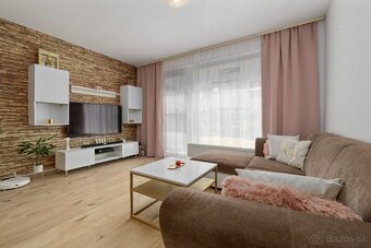 3 izb. byt s predzáhradkou s BAZÉNOM - 6
