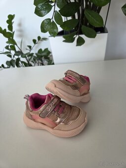 Svietiace tenisky Garvalín veľ.22 - 6