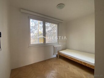 NA PREDAJ veľký 3,5-izb.byt, Senica - 6
