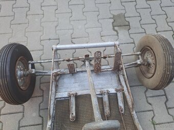 motokára - 6