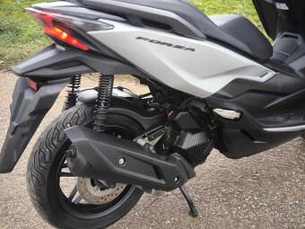 Honda Forza 125cm r.v 2022 - 6